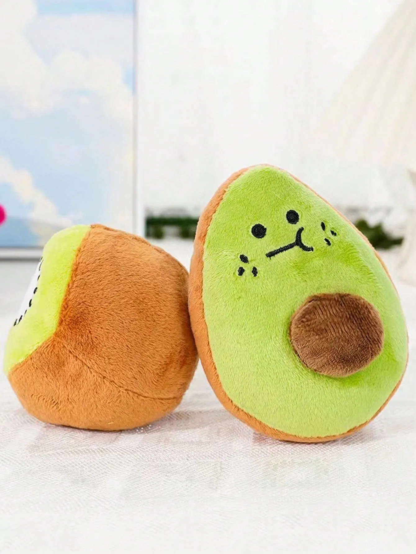1pc Pet Squeaky Plush Toy, Designed In Kiwi/Avocado Shape, Bite Resistant And Fun For Your Pet To Play And Vent