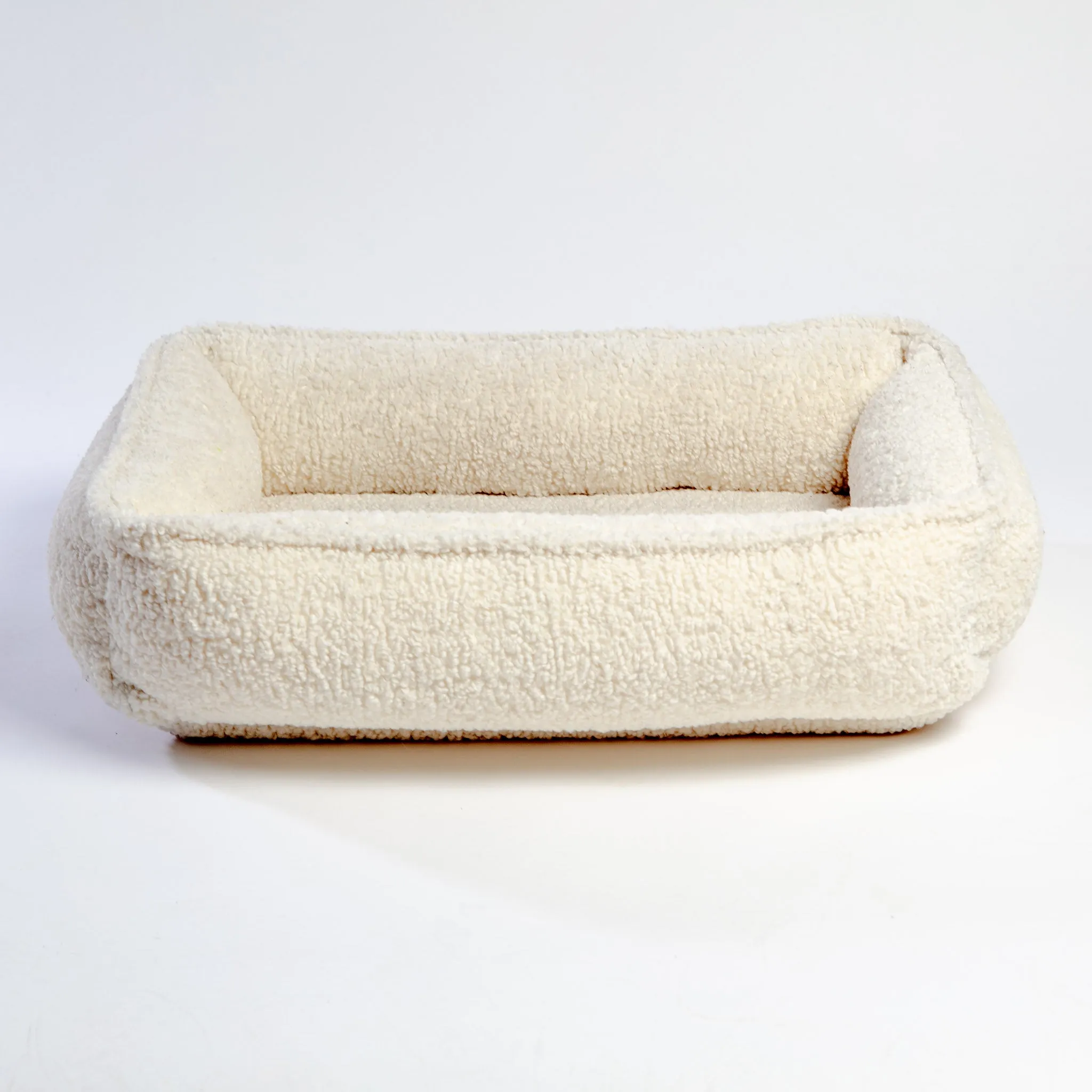 Urban Lounger in Ivory Sheepskin (Direct-Ship)